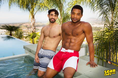 Il forzuto Gideon e il super stallone Landon scopano dopo una succhiata di cazzo interrazziale in piscina