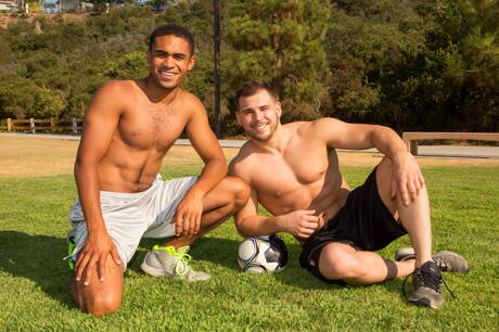 Beefy Kellin and spanish otter Philip Zyos fuck after  interracial blowjob outdoor