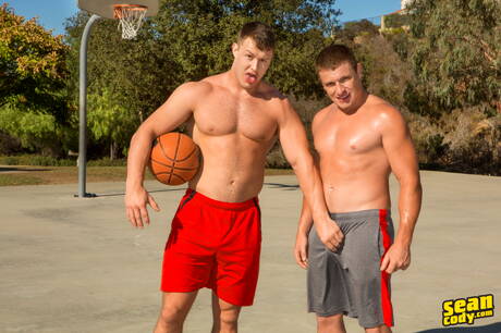 Sean Cody: Beefcake Samuel and superstud Curtis sucking and screwing each other outside