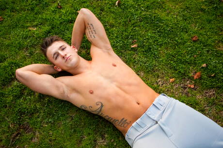 Stud Martin get naked and showing nice ass outdoor