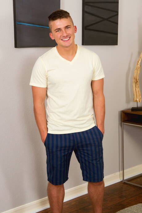 健壯的傑西和美國大力士傑克·波特享受了一場精彩的肛交