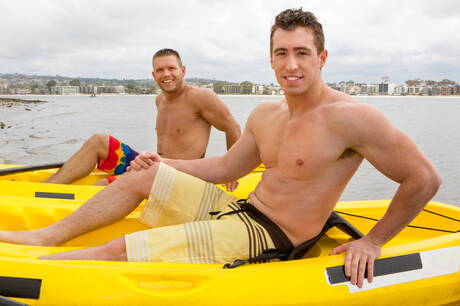 帥哥艾略特和帥哥Rusty在海灘後口交後做愛