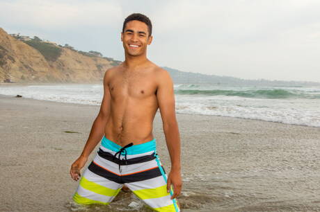 Spanish otter Philip Zyos jerk off after ocean beach walking