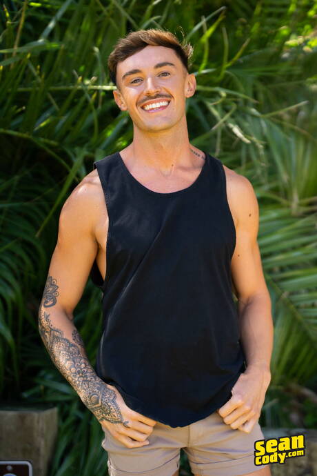 Hunky guy Phoenix and american bull Eddie Burke sucking and fucking each other outside