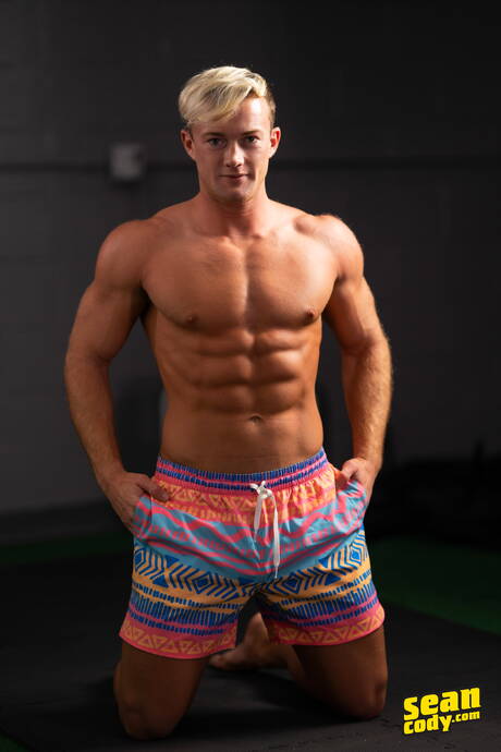 Hunk Brad Fury shows a perfect body