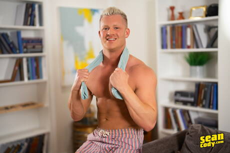 Der starke Mann Sean und der starke Mann Cole lutschen und vögeln sich gegenseitig