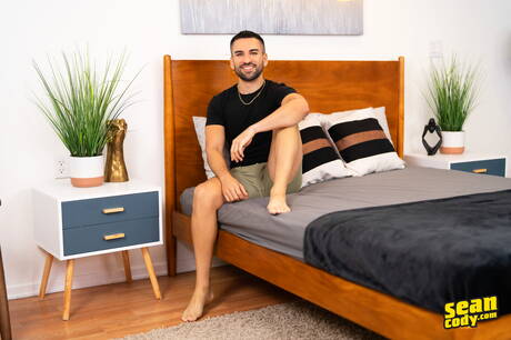 大力士德魯展現完美身材