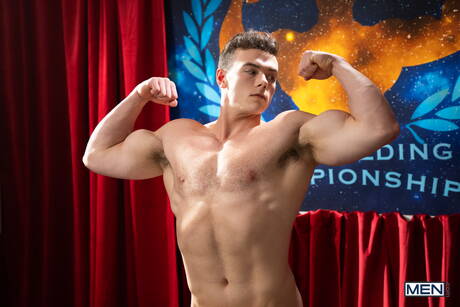 Der kanadische Bulle Malik Delgaty und der amerikanische Muskelprotz Clark Reid haben guten Analsex