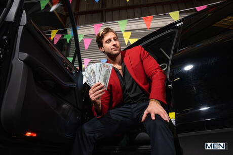 Two american guys bull Dom King and young dude Sam Ledger in hot homosexual action outdoor