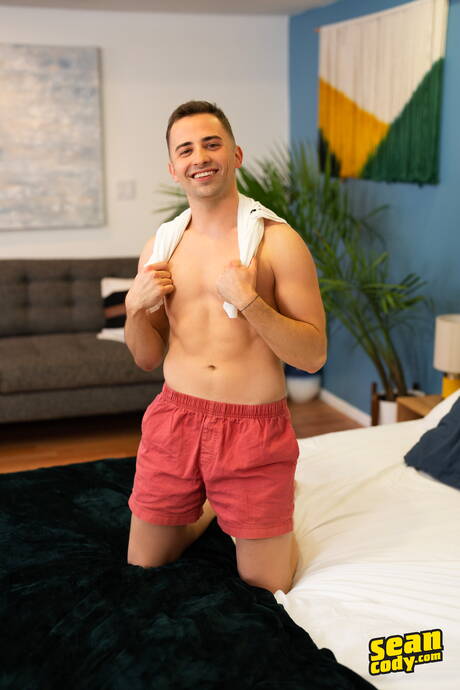Stud Curtis Reid en de goed gebouwde Grayson hebben een hete seksdate
