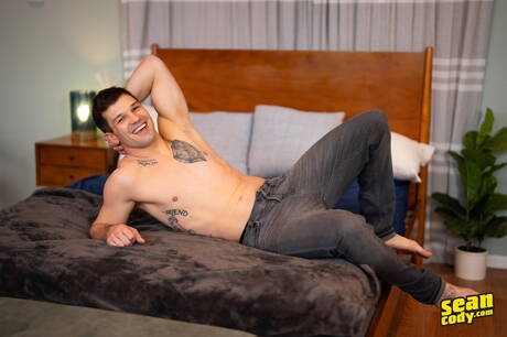 Superstud Brysen and muscular Guido fuck ass after sucking dick