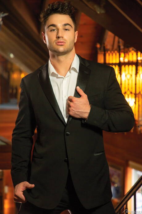 Ebony strongman Andre Donovan and british tough guy Michael Boston have a hot interracial sex outside