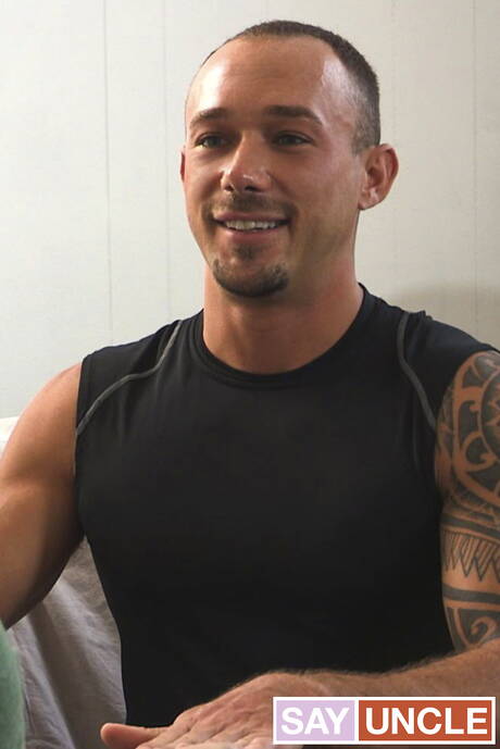 Hübscher amerikanischer Kerl Jack Hunter und Superhengst Kirk Cummings haben heißen Paarsex