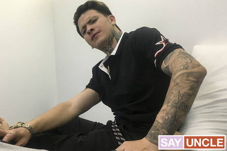 Latino muscular Santiago Figueroa and superstud Maximiliano have anal sex