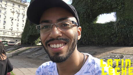 帥哥Gus和粗壯的Nexzux在戶外享受了一場美妙的性愛