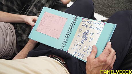 Famosi americani, il bel ragazzo Matthew Figata e il bel ragazzo Julian Waits in un bollente sesso anale