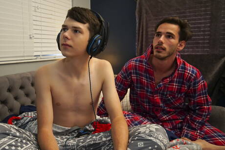 Family Dick: Hot boysDakota Lovell, Jax Thirio and Gabriel Nogueira in hot 3some anal sex