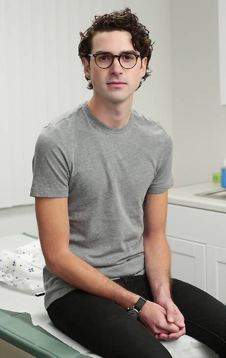 Nice american boys beefy Jesse Zeppelin and young dude Mark Something fuck ass after sucking cock