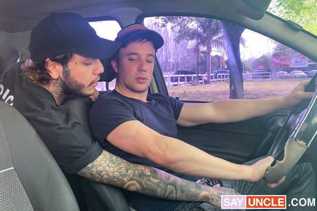 American hunky guy Jonas Matt and superstud Chiwi Black fuck after blowjob outdoor