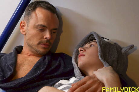 Family Dick: Two american dudes stud Trent Summers and pretty boy Dakota Lovell banged each other