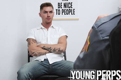 Netter amerikanischer Kerl Jj Knight und junger Kerl Zak Bishop beim harten Analsex