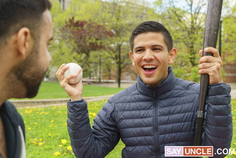 De Costa Ricaanse knappe Alex Montenegro en de Franse homobeer Teddy Torres hebben goede seks in bad