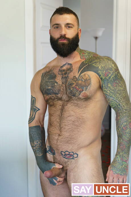 Dad Creep: Canadian hot bear Markus Kage and canadian beautiful boy Ryan Jacobs banged each other