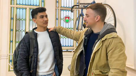 Latin Leche: Jonas Matt,Felipe and Rodrigo El Santo in voyeur scene