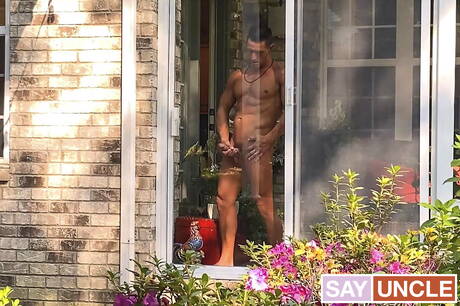 Schamlose Kumpels Jax Thirio, Jesse Bolton und Jack Bailey in Dreier-Fickszene im Freien