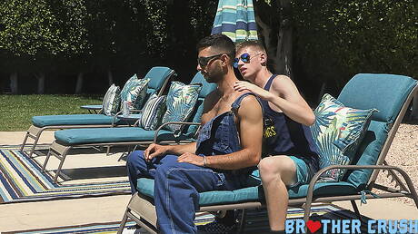 Muscular Argos and american twink Oliver Dean fuck ass after sucking dick outdoor