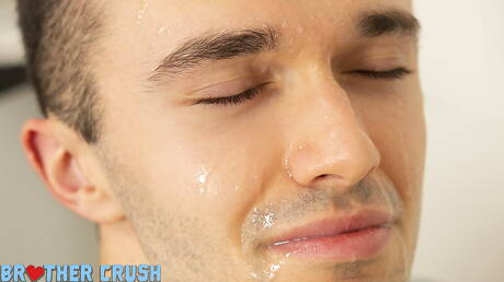 Sexy trio Nikki Kitten, Ethan Chase and William Sawyer have a good threesome bi sex