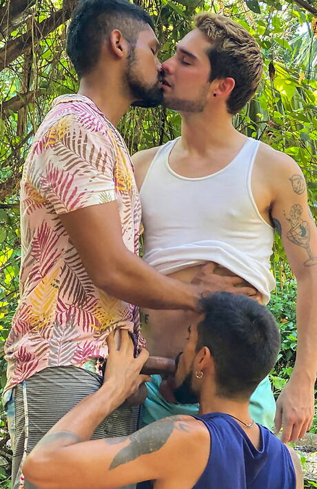 Latin Leche: Seksowni kumple Benjamin, Damian i Adrian Andres uprawiali ze sobą seks na świeżym powietrzu