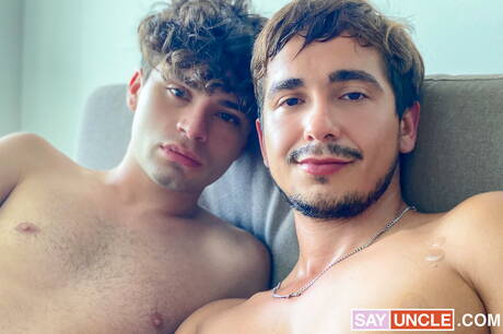 Der kleine Lucca und der heiße amerikanische Twink Joe Dave haben Analsex