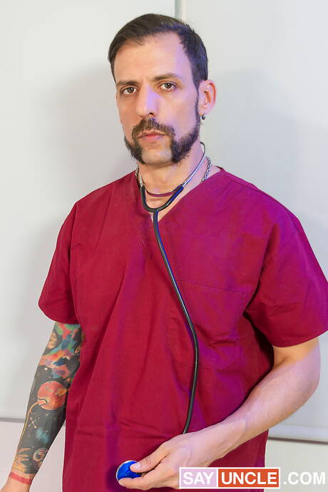 Die schamlosen Typen Joris Leonard, Wilson und Ferdinand Rossi lutschen und ficken sich gegenseitig