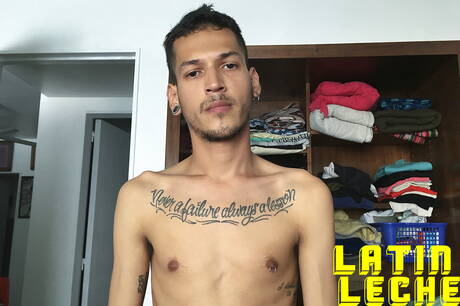 Latin young Cochi fuck ass after sucking