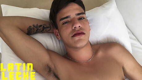 ハンク・ウォルターとスーパースタッド・トミーは愛し合っている