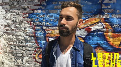 Latin young dude Alexis love to suck dick outdoor