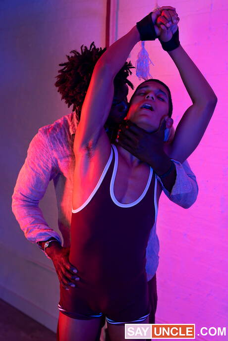 Beefcake Devin Trez and superstud Matie in bdsm session