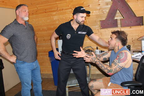 Nasty buddies Jaxon Valor, Keith Foxxx and Rick Kelson in hot 3some anal sex