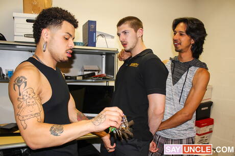 I cattivi amici Christian Ryder, Malakai White e Rave Hardick in un duro sesso a tre