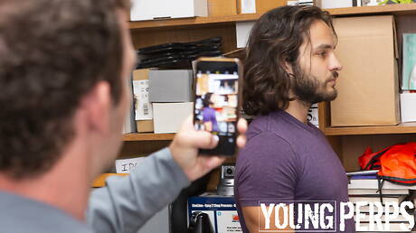 American pornstars hunky guy Greg Mckeon and hairy stud Dante Drackis have anal sex