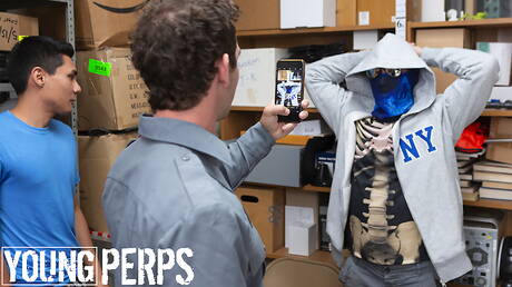 恥知らずな男、グレッグ・マッケオン、シェーン・フロスト、ジャックが3Pアナルセックスをする