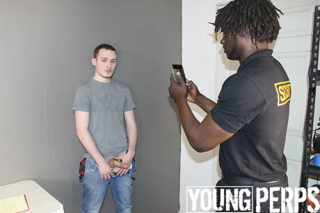 素敵なアメリカ人の男の子のスーパースタッドデヴィントレズと美しい男の子ジョシュキャノンが黒人と白人のセックスをする