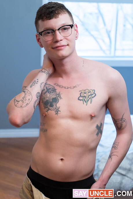 Twink Trade: Edward Terrant, Teddy, Russel Quest, Marco Bianchi in male gangbang