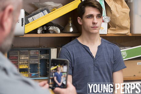 American stars gay bear Bishop Angus and young Kory Houston fuck after dick sucking