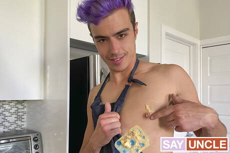 カナダのスタッドマヌエルスカイとスーパースタッドショーンピークがキッチンでセックスした