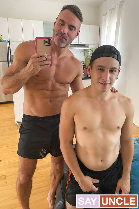 Canadian beefcake Manuel Skye and canadian husky guy Collin Lust have a hot sex