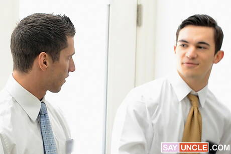 Hunky guy Elder Miller and superstud Elder Hardt posing nude and showing butt outside