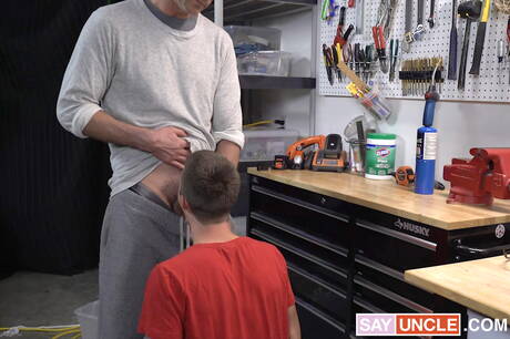 American stud President Oaks and canadian beautiful boy Peter Pounder fuck ass after sucking dick