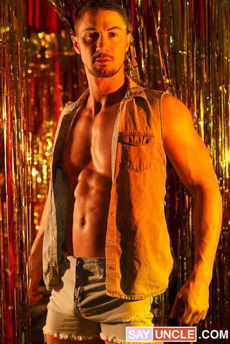 Milo und der kanadische Hengst Skyy Knox in einer heißen Homosexuellenszene